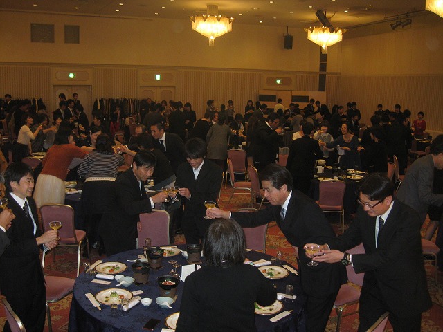 医療法人春風会忘年会 2.jpg